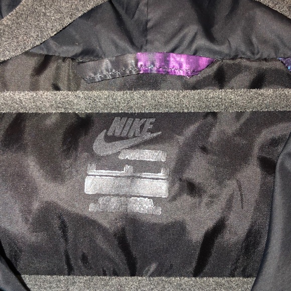 RARE Nike Medium jacket! - Picture 3 of 3